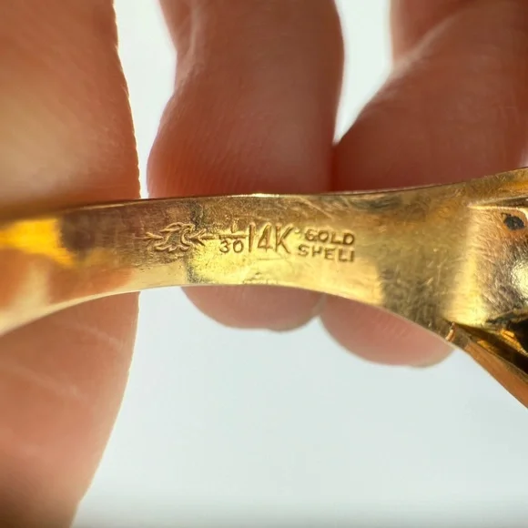 Vintage Ostby & Barton 14K Gold Shell Ruby Statement Ring - Picture 5 of 9